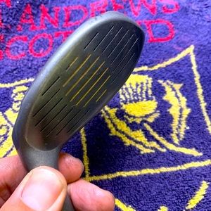 Woman’s club Hybrid Torri Lopez 26 deg in RH